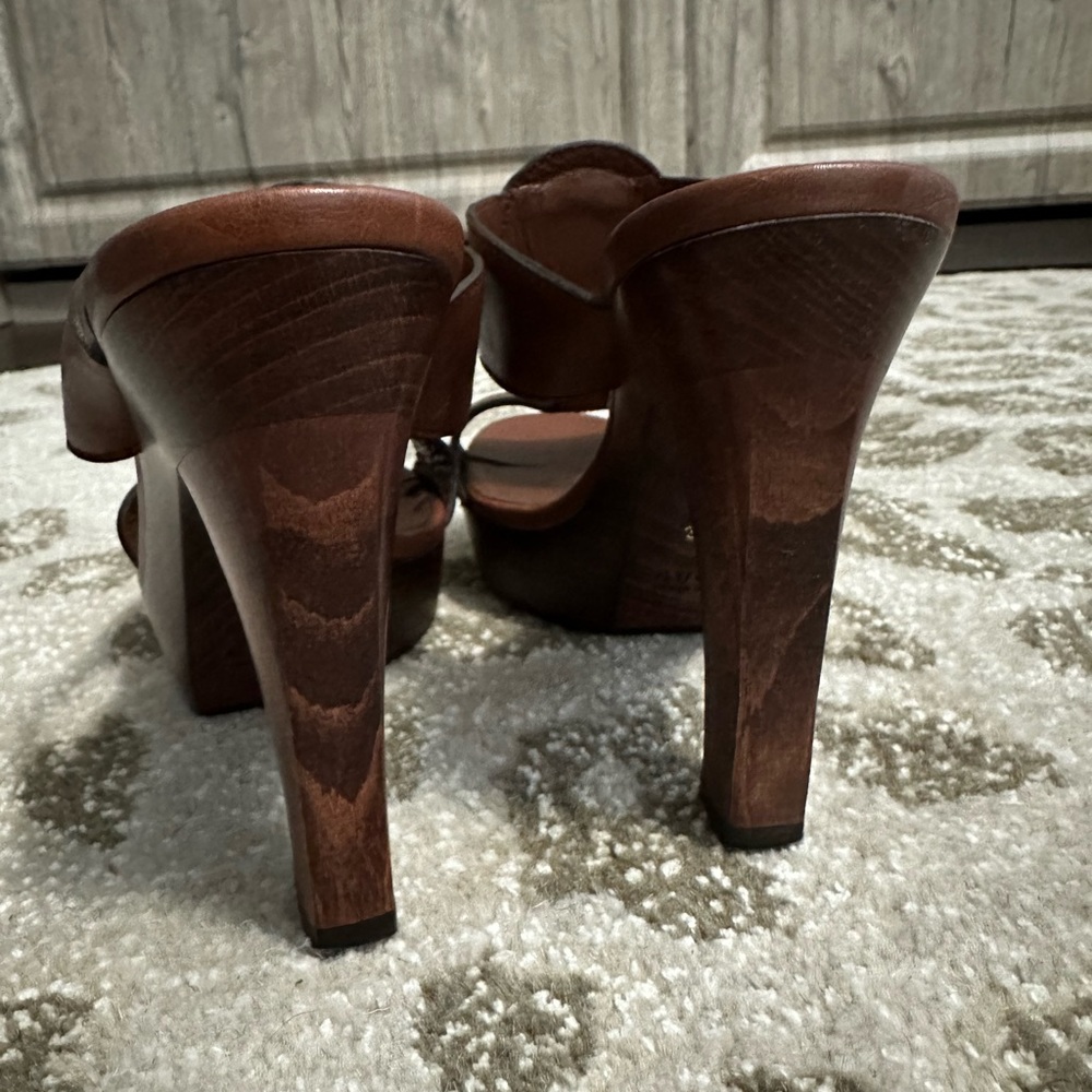 COPY - Vintage Mint Condition Gucci platform sandals in cognac brown. Size 36.5 - Picture 3 of 7